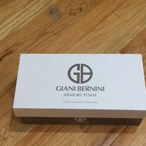 Giani Bernini women’s memory foam shoes